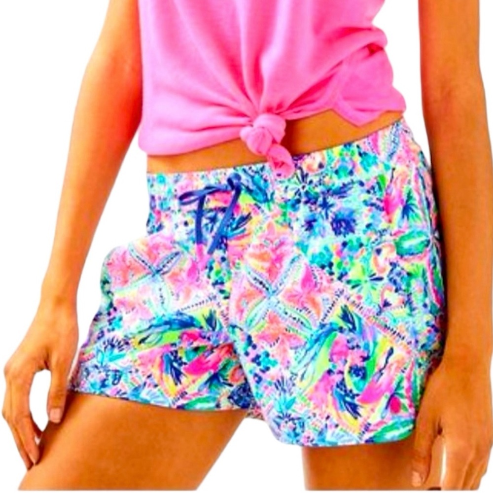 Lilly Pulitzer Pink and Blue Runaround  Athletic Shorts Vibrant Design Size XS